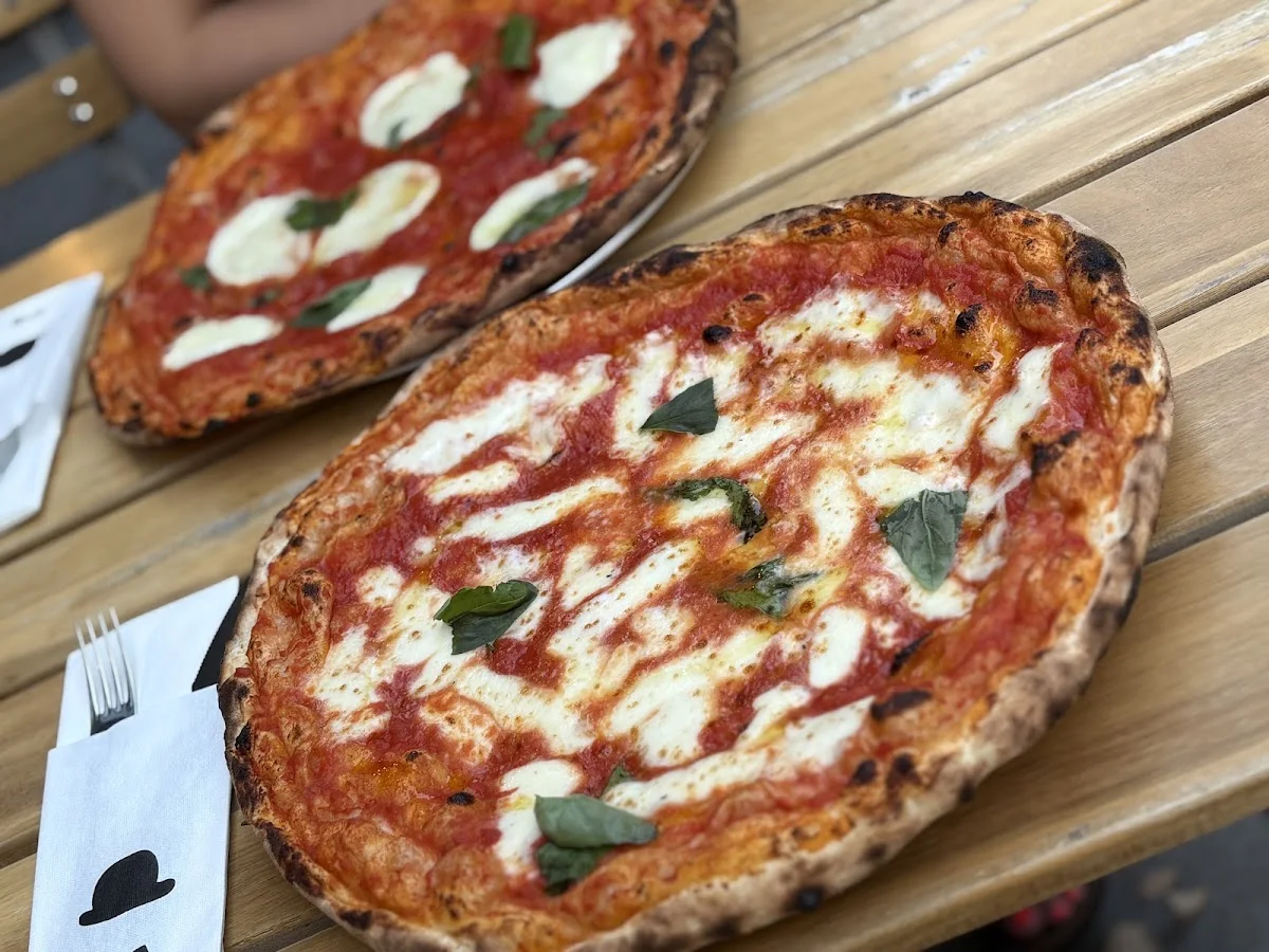 RAGAZZI PIZZERIA NAPOLETANA – Restaurant in Stuttgart, Baden-Württemberg