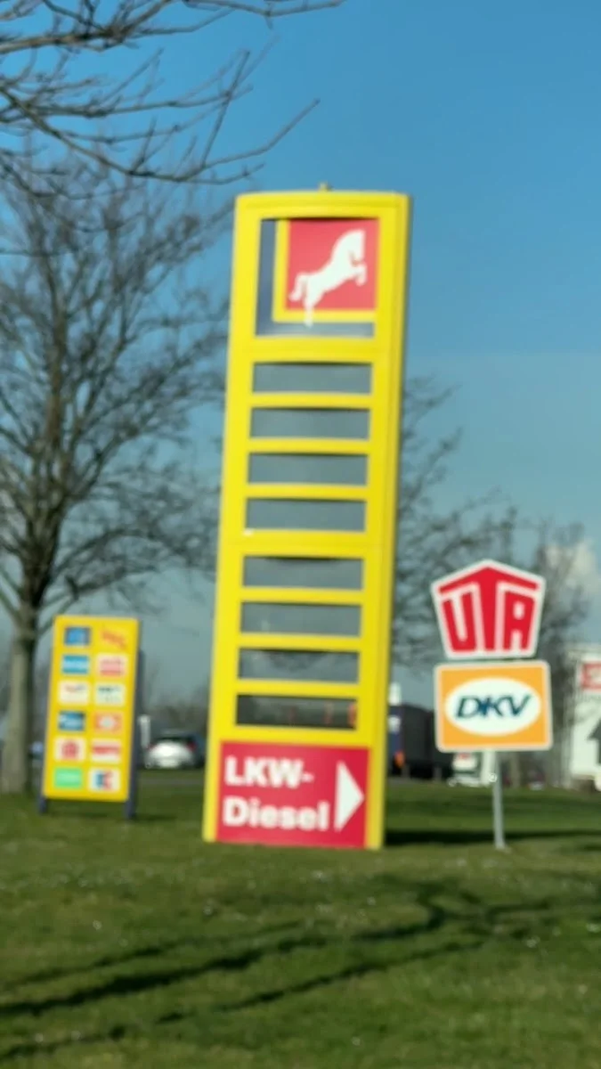 Westfalen Tankstelle – Bistro in Köln, Nordrhein-Westfalen