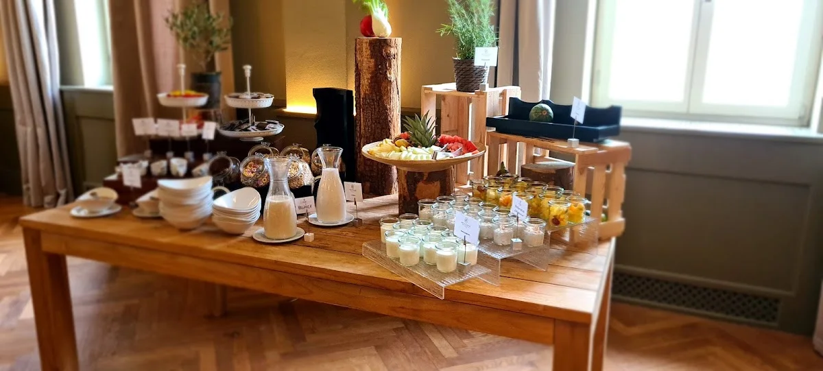 Café Reitschule – Essen und Trinken in München, Bayern