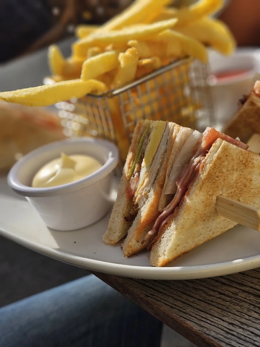 Café Reitschule – Club-Sandwich in München, Bayern