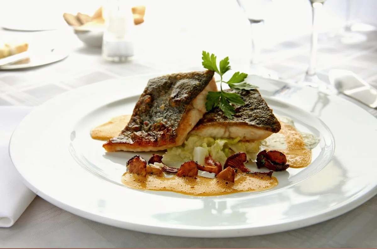 Rive Fish & Faible – Essen und Trinken in Hamburg