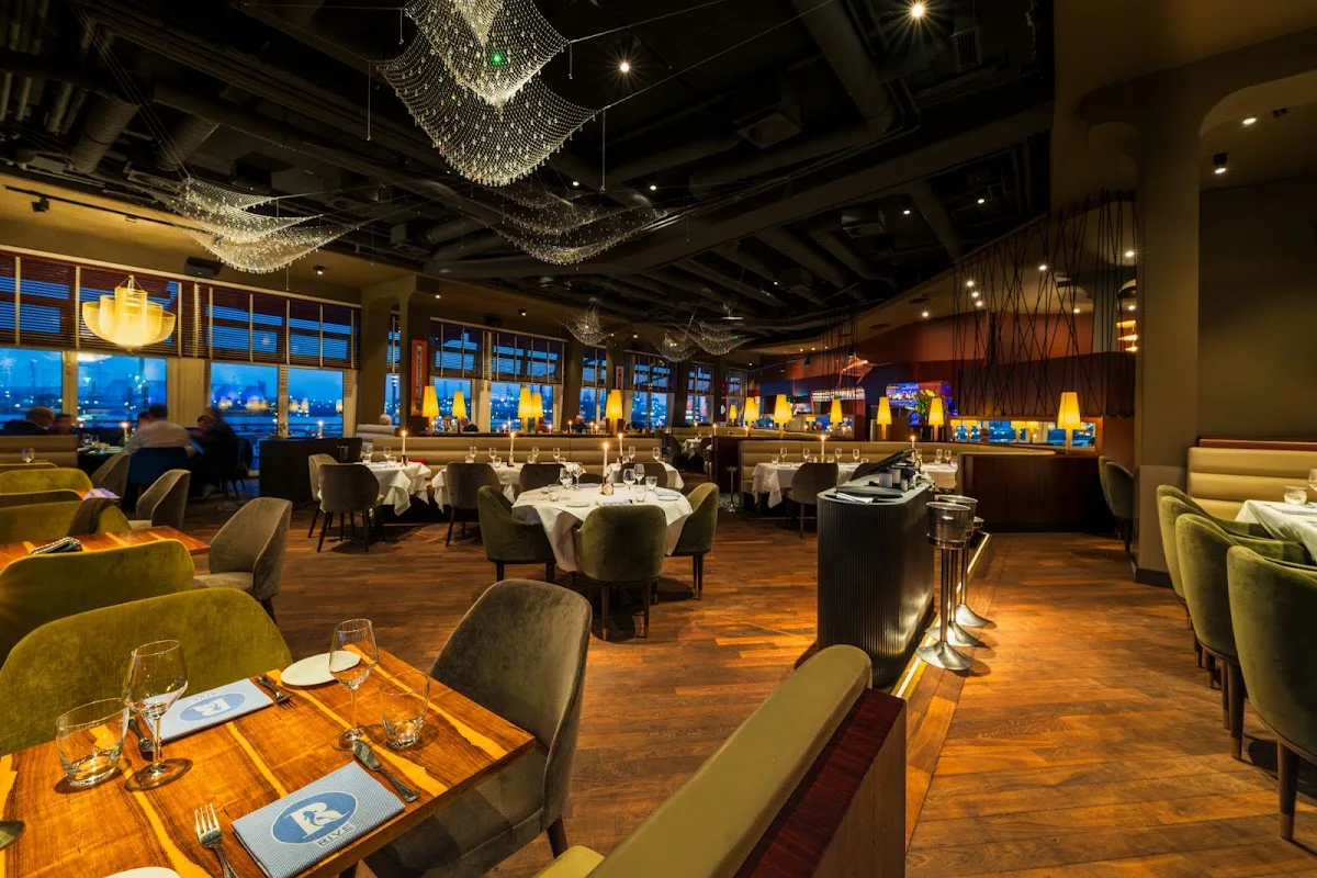 Rive Fish & Faible – Atmosphäre in Hamburg