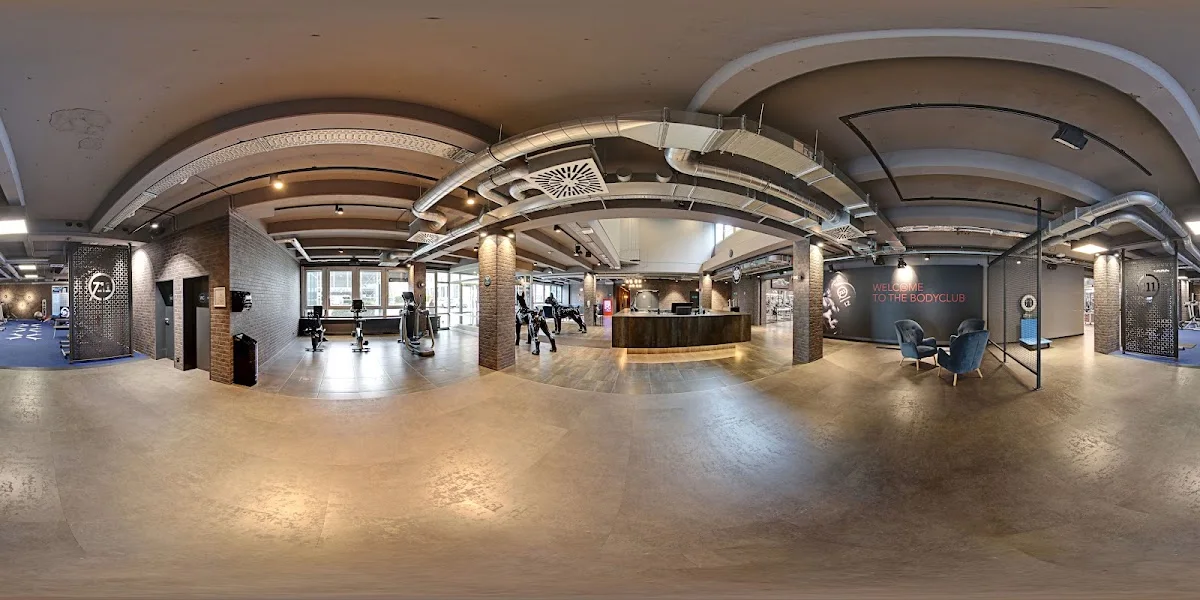 FITSEVENELEVEN ESCHBORN RED – Street View & 360°-Fotos in Eschborn, Hessen