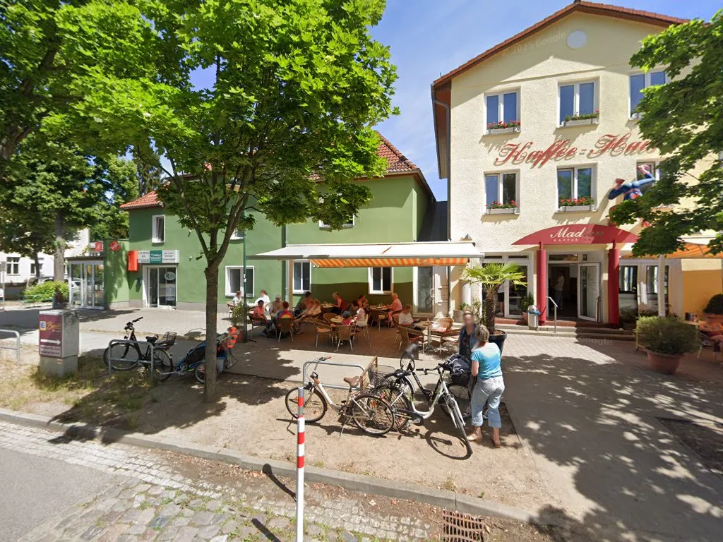 Kaffeehaus Madlen – Street View & 360°-Fotos in Zepernick, Brandenburg