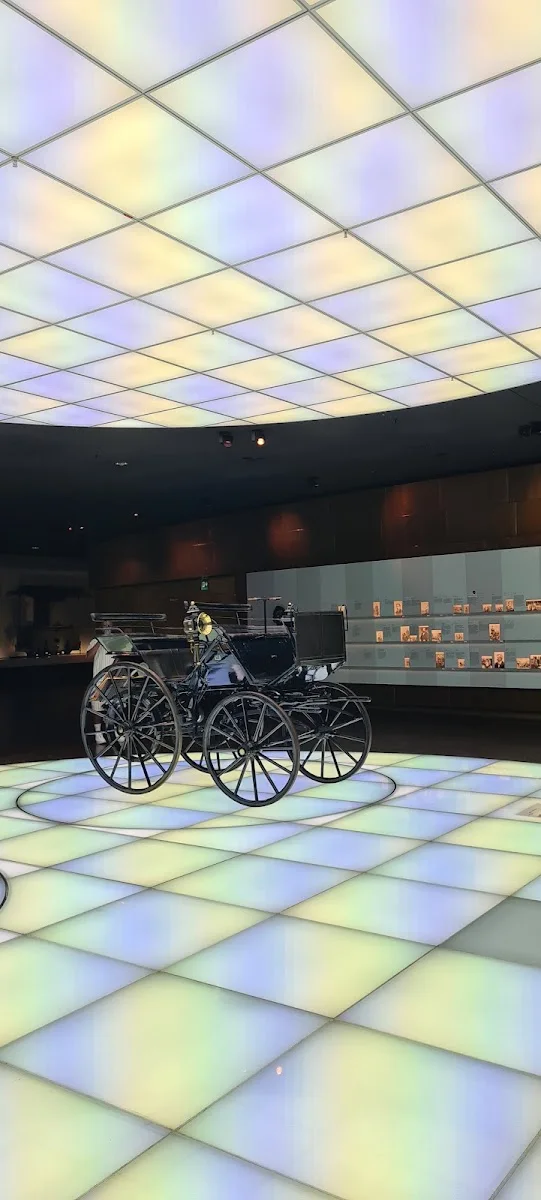 Mercedes-Benz Werk Untertürkheim – Besucherfoto von Jasna Vejic in Stuttgart, Baden-Württemberg