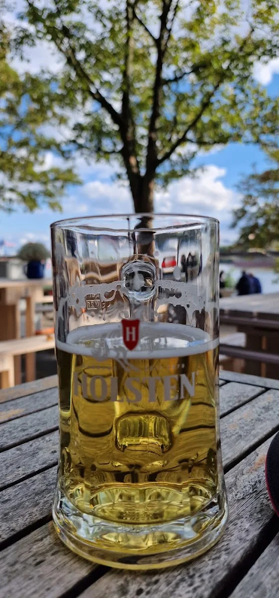 Brücke 10 im Strandhaus – Bier in Hamburg