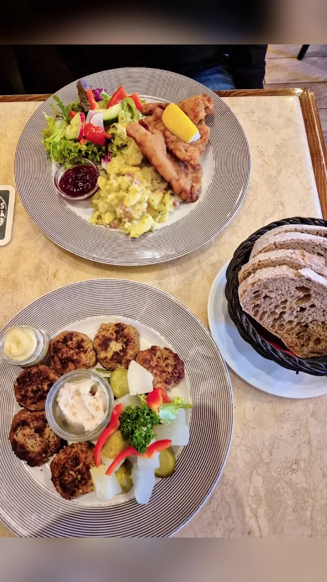 Wernesgrüner B – Essen und Trinken in Berlin