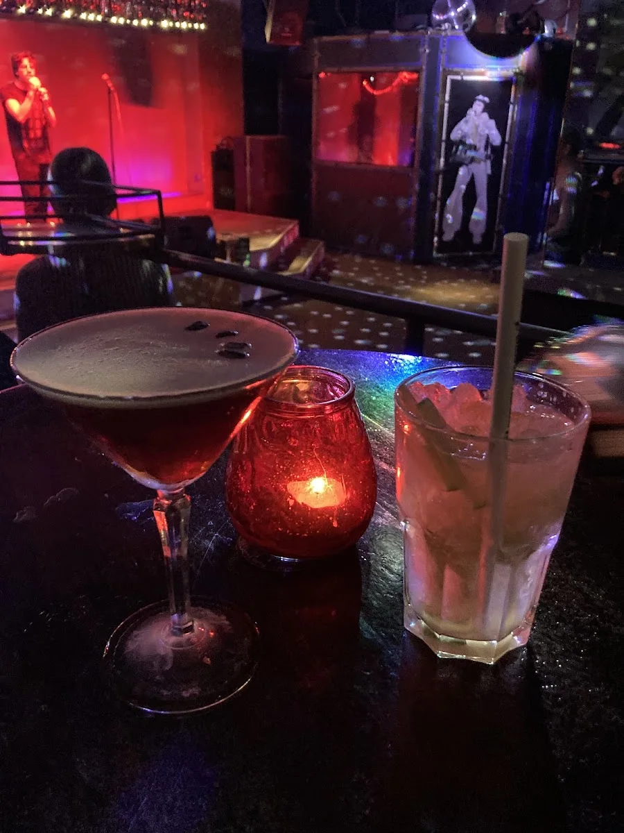 Monster Ronson's Ichiban Karaoke – Essen und Trinken in Berlin