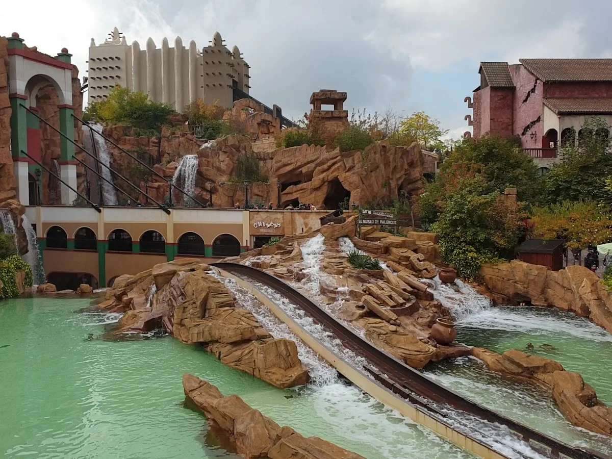 Phantasialand – Freizeitpark in Brühl, Nordrhein-Westfalen