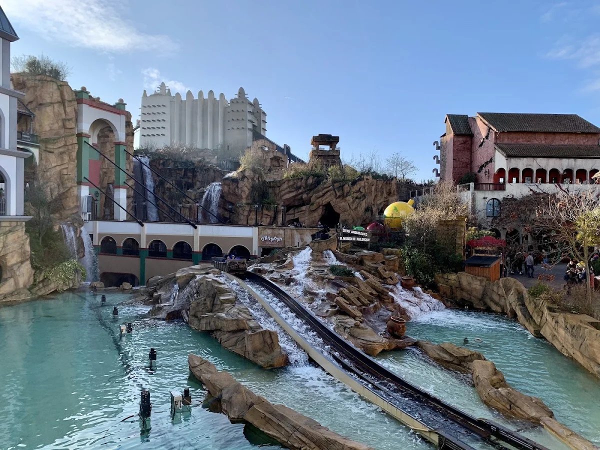 Phantasialand – Vergnügungspark in Brühl, Nordrhein-Westfalen
