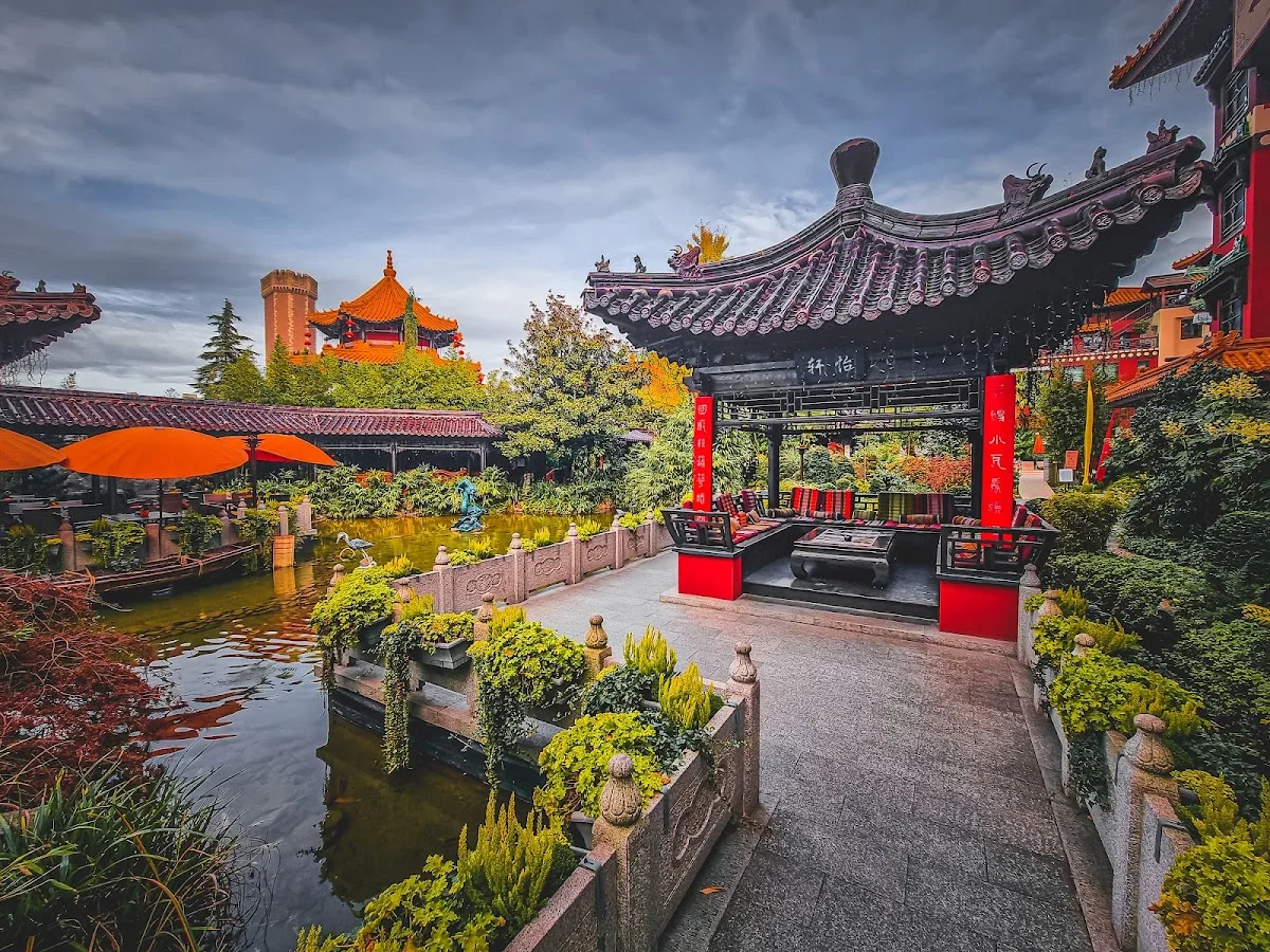 Phantasialand – Feng Ju Palace in Brühl, Nordrhein-Westfalen