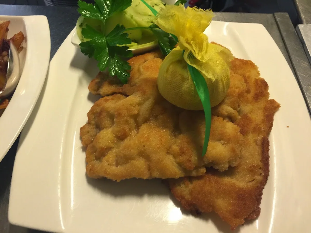 Das Dorf – Wiener Schnitzel in Hamburg