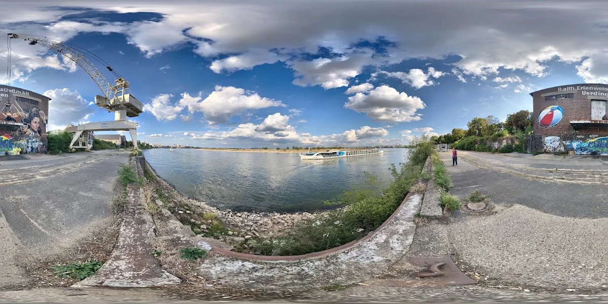 Rhine Side – Street View & 360°-Fotos in Krefeld, Nordrhein-Westfalen
