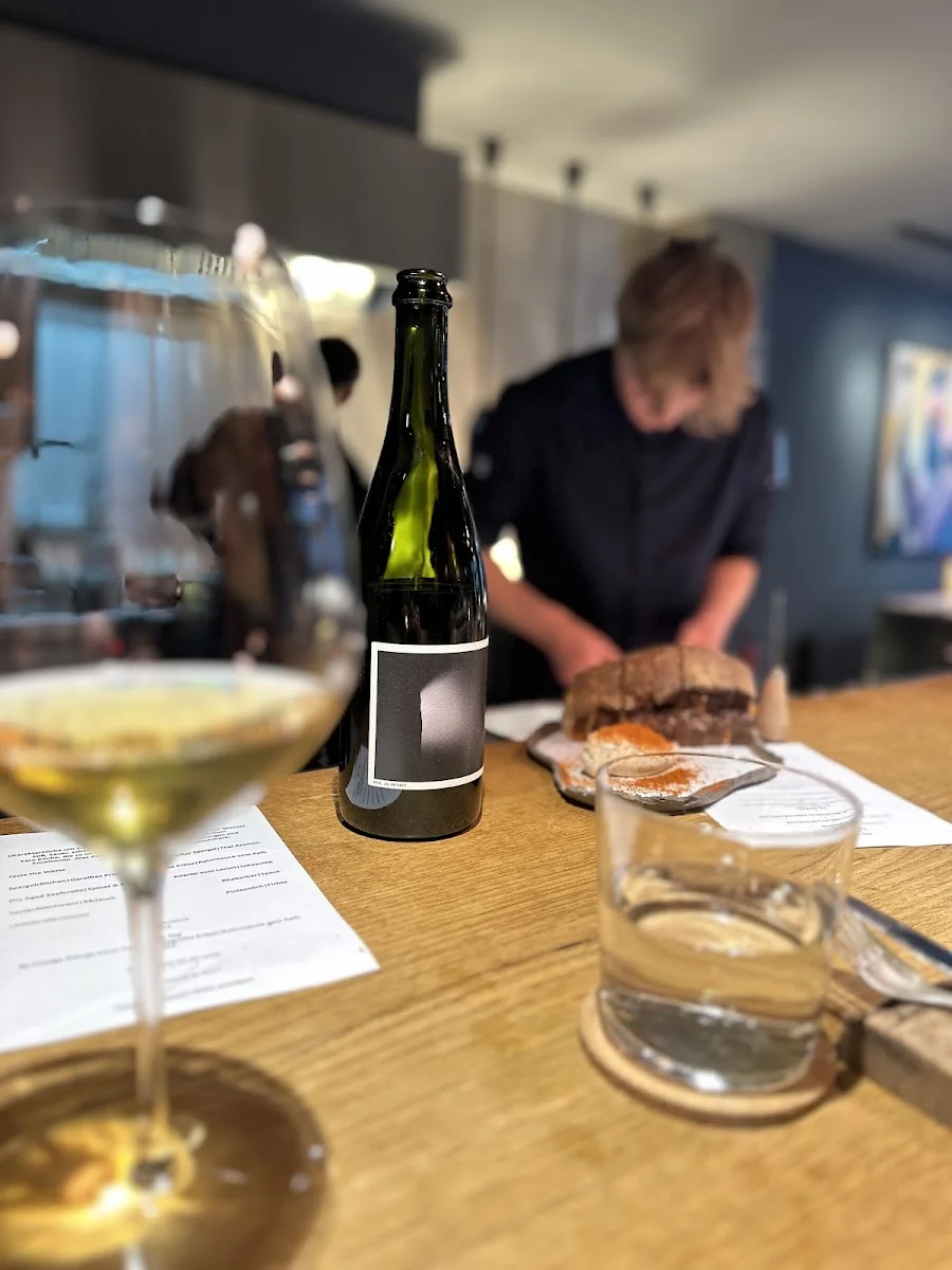 Zwanzig23 by Lukas Jakobi – Wein in Düsseldorf, Nordrhein-Westfalen