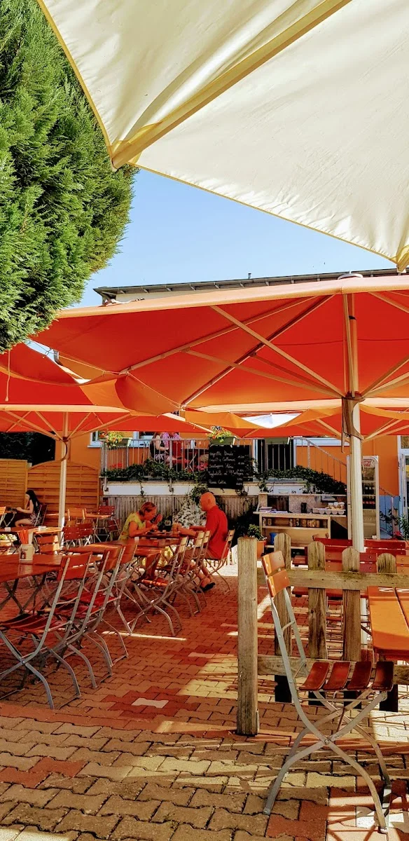 Pizzeria Adria – Atmosphäre in Hausen, Bayern