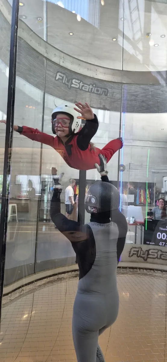 FlyStation Munich - Indoor Skydiving – Sportanlage in Neufahrn bei Freising, Bayern
