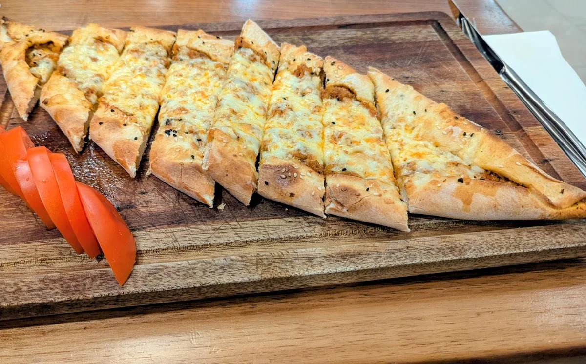 Doy Doy Palast – Pide in Köln, Nordrhein-Westfalen