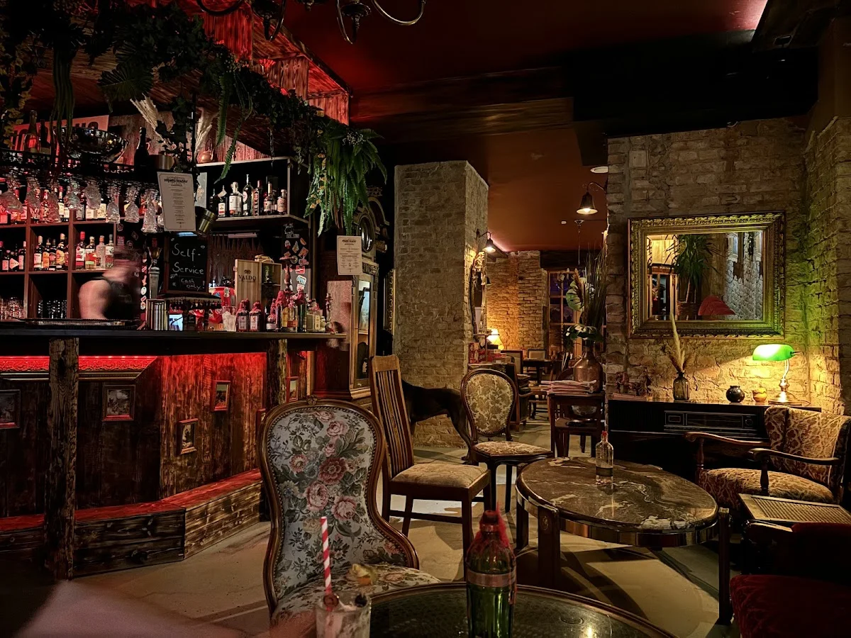 Honigdachs Bar – Atmosphäre in Berlin