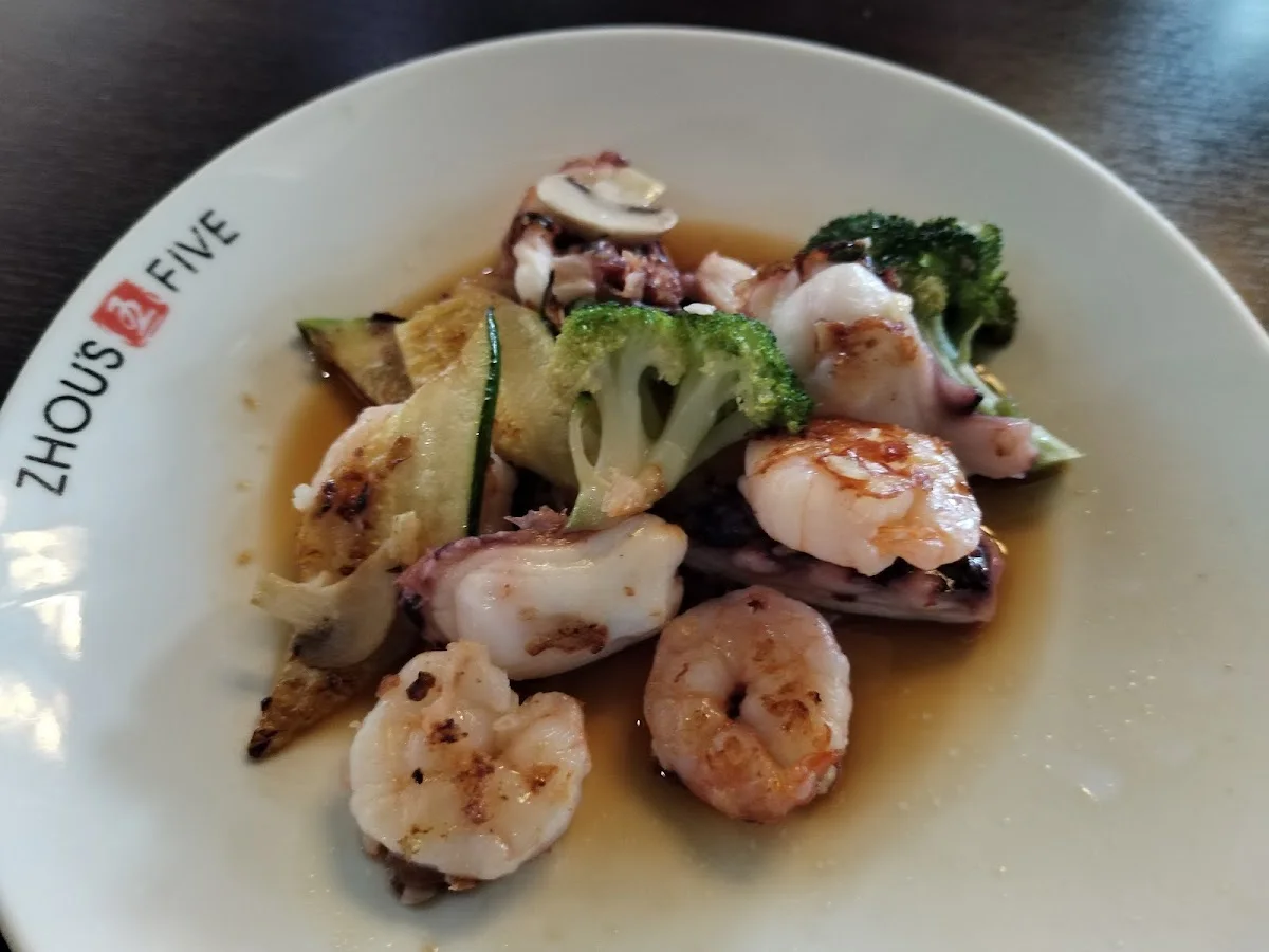 Zhou's Five GmbH – Restaurant in Berlin