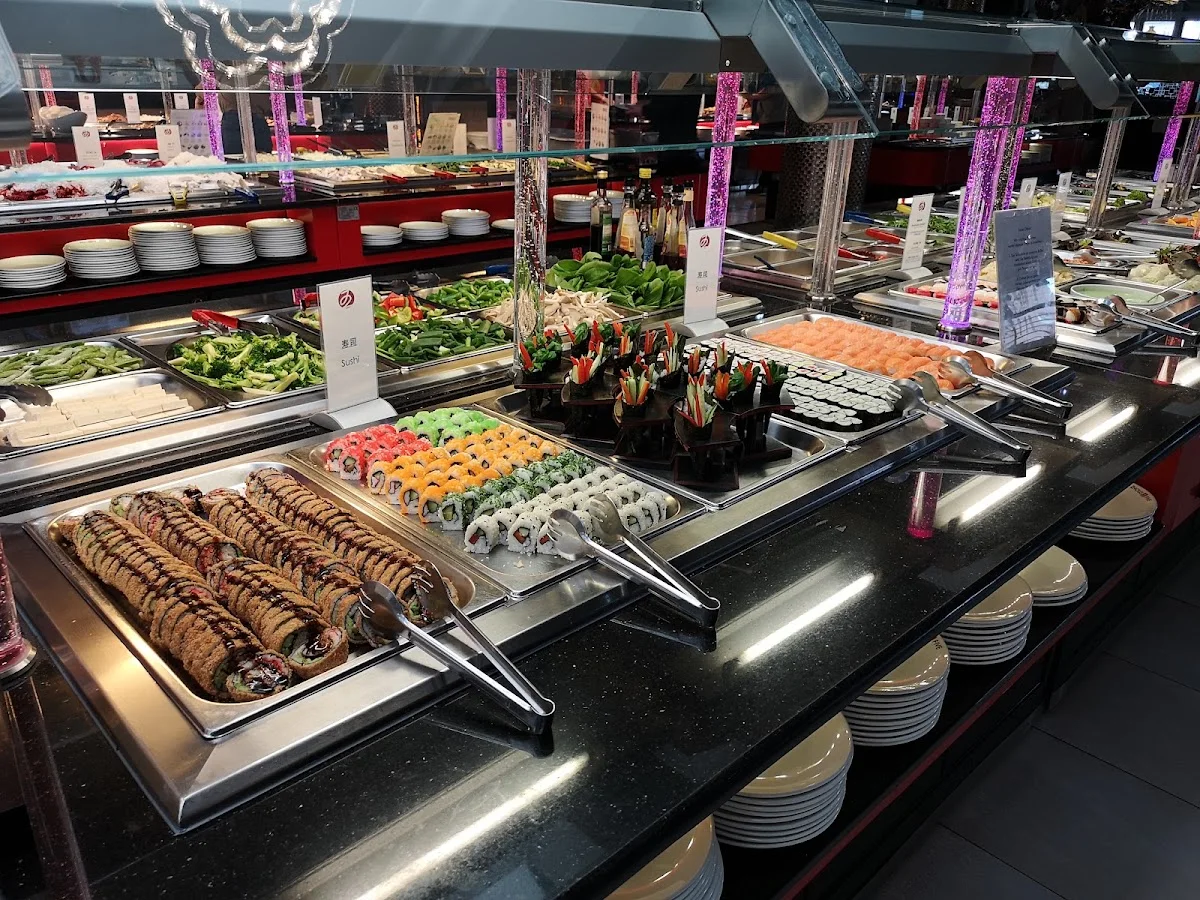 Zhou's Five GmbH – Essen und Trinken in Berlin