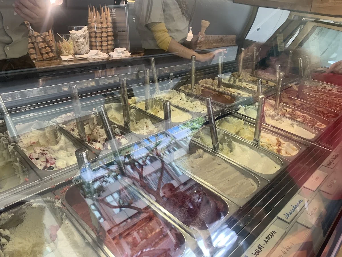 Old Bridge Gelateria – Atmosphäre in Stuttgart, Baden-Württemberg