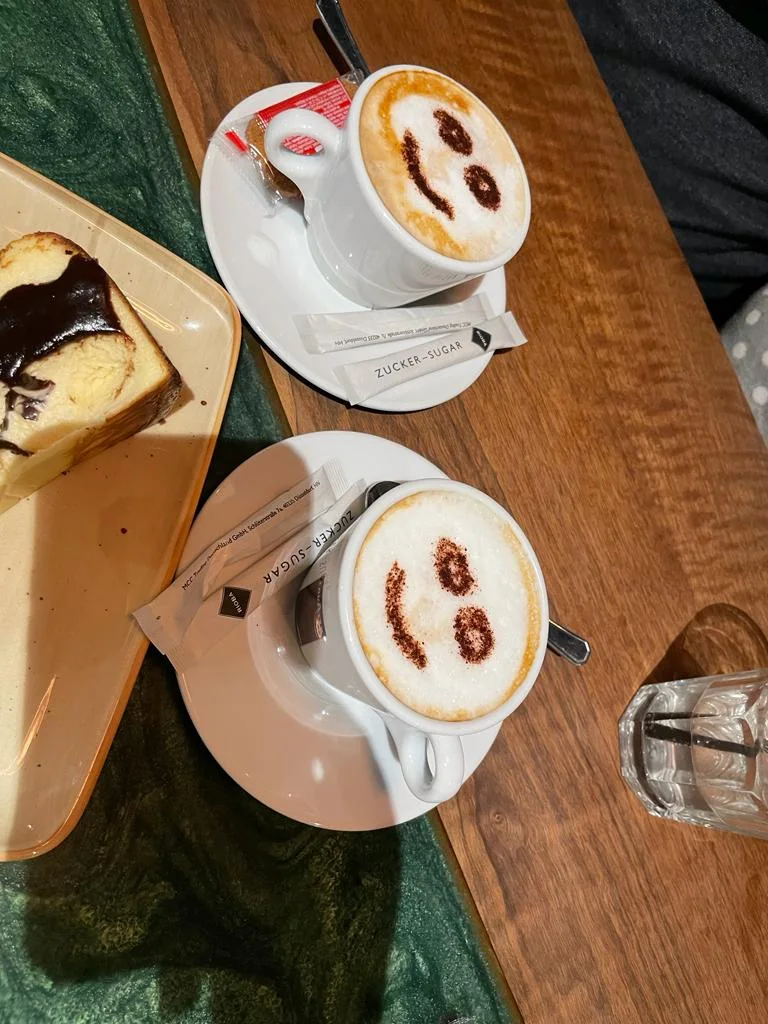 Mekan Café & Restaurant – Cappuccino in Hamburg