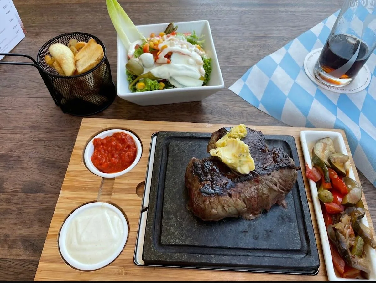 Kasematten Düsseldorf – Essen und Trinken in Düsseldorf, Nordrhein-Westfalen