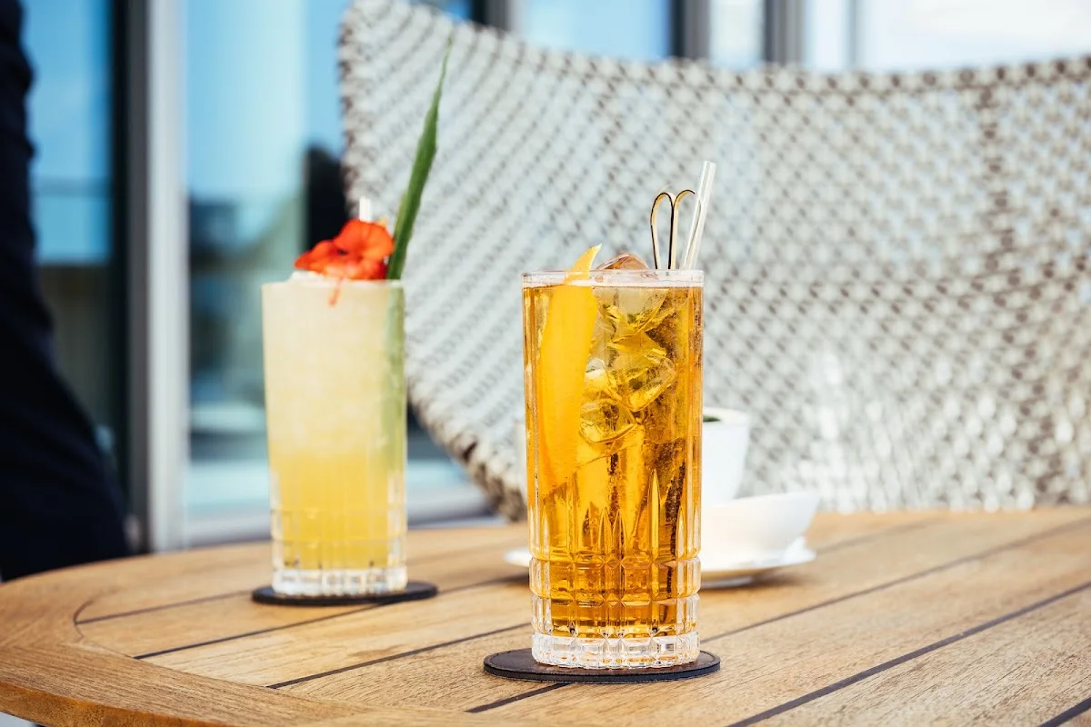 Fontenay Bar – Essen und Trinken in Hamburg