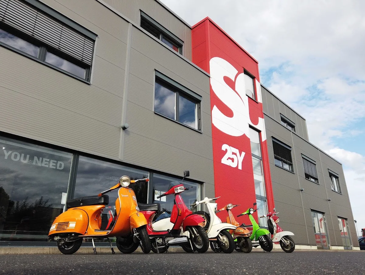 Scooter Center Onlinehandel mit Click & collect Abholung – Vom Inhaber in Bergheim, Nordrhein-Westfalen