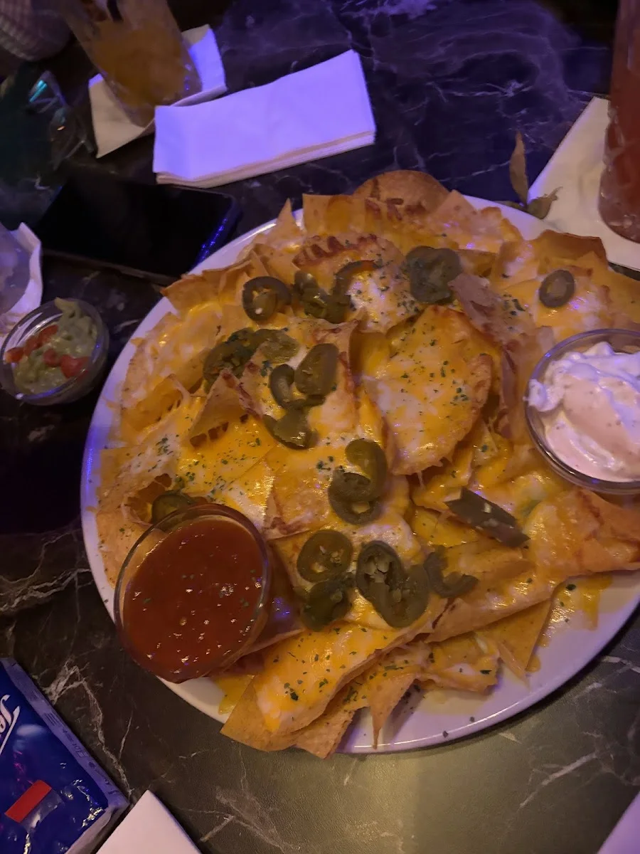 Cocktailbar Zeitlos – Nachos in Berlin