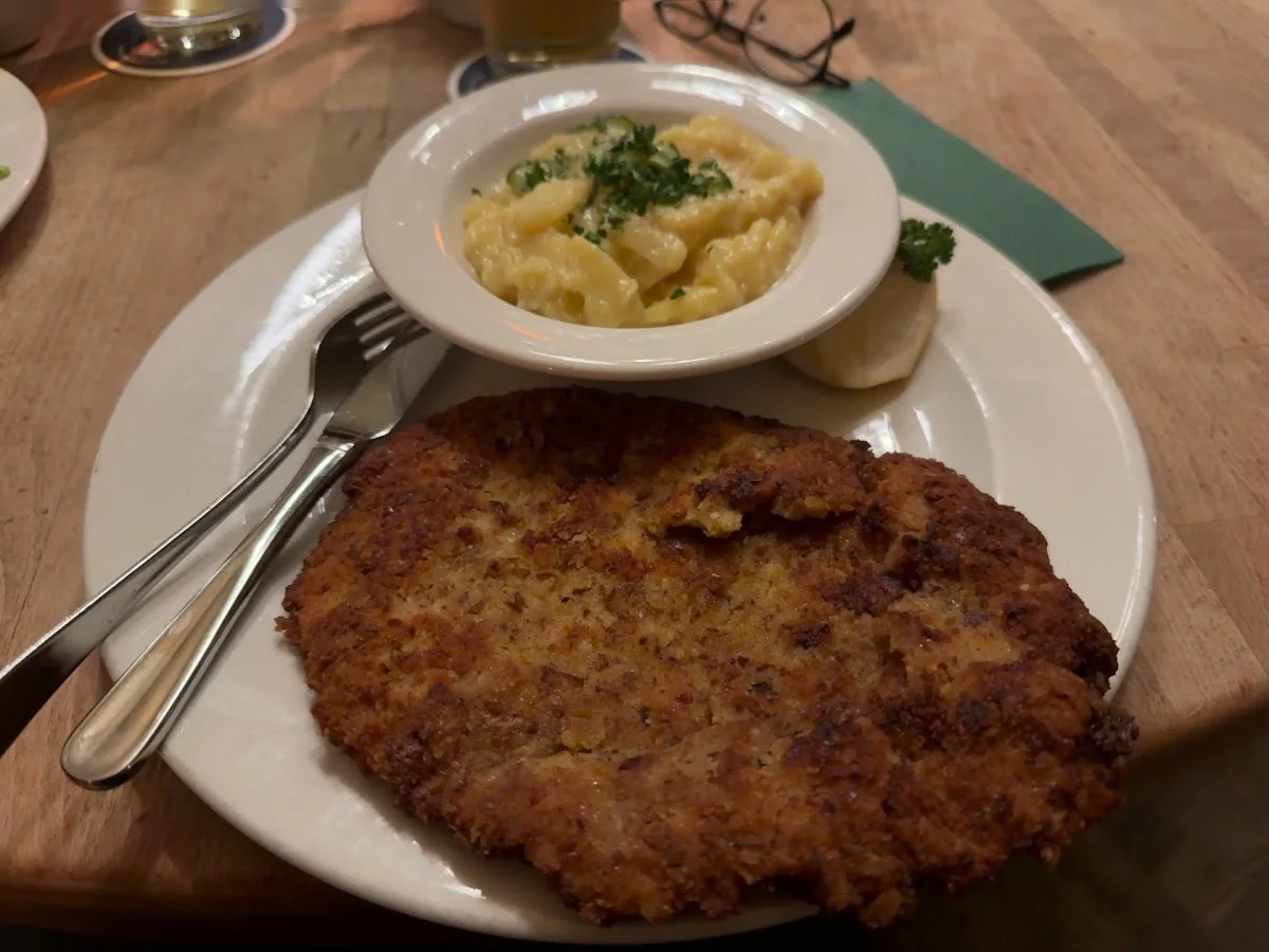 Gasthaus Weinbauer – Schnitzel in München, Bayern