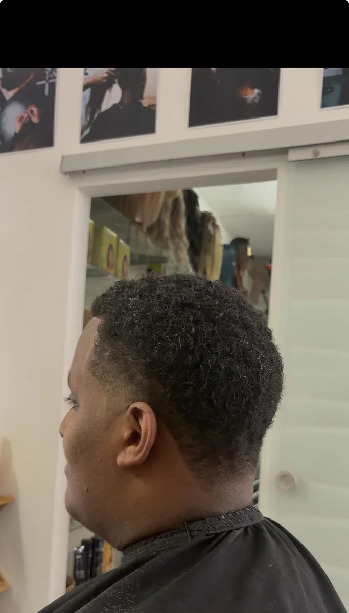 Afro American Hair, Cosmetic Shop & Money Transfer Services – Besucherfoto: Daniel Yohannes in Augsburg, Bayern