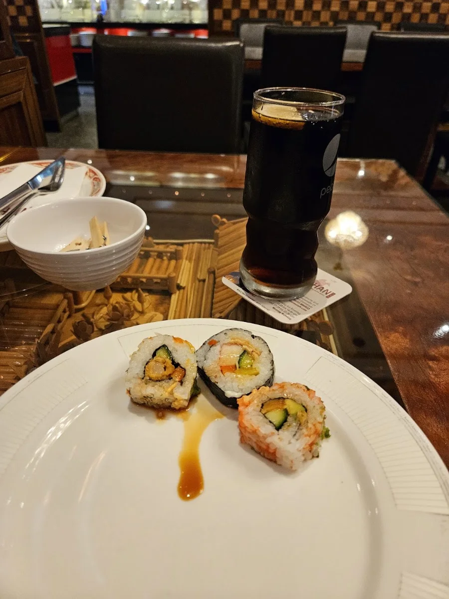 Khan Der mongolische Grill – California Roll in Darmstadt, Hessen