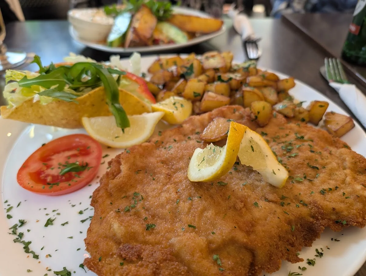 Café Surf Inn – Schnitzel in Berlin