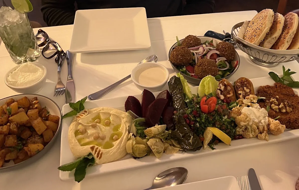 QADMOUS - Libanesisches Restaurant Berlin – Restaurant in Berlin