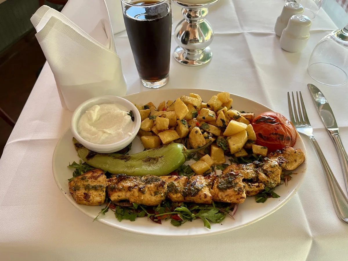 QADMOUS - Libanesisches Restaurant Berlin – Souvlaki in Berlin