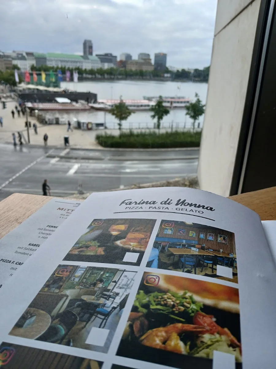 Pizzeria LUCACELLI / Farina di Nonna – Café in Hamburg