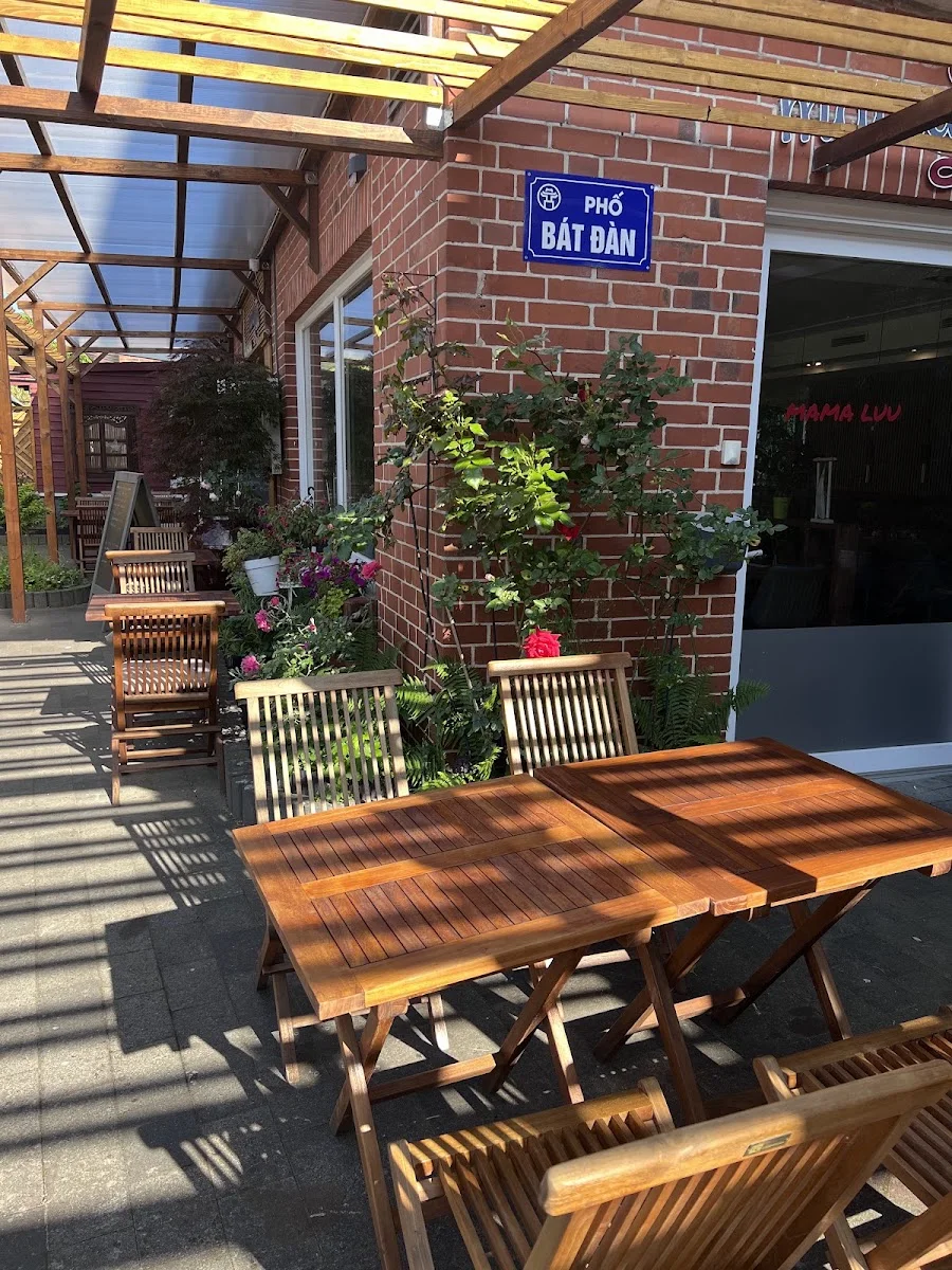 Mama Luu – Atmosphäre in Lüneburg, Niedersachsen