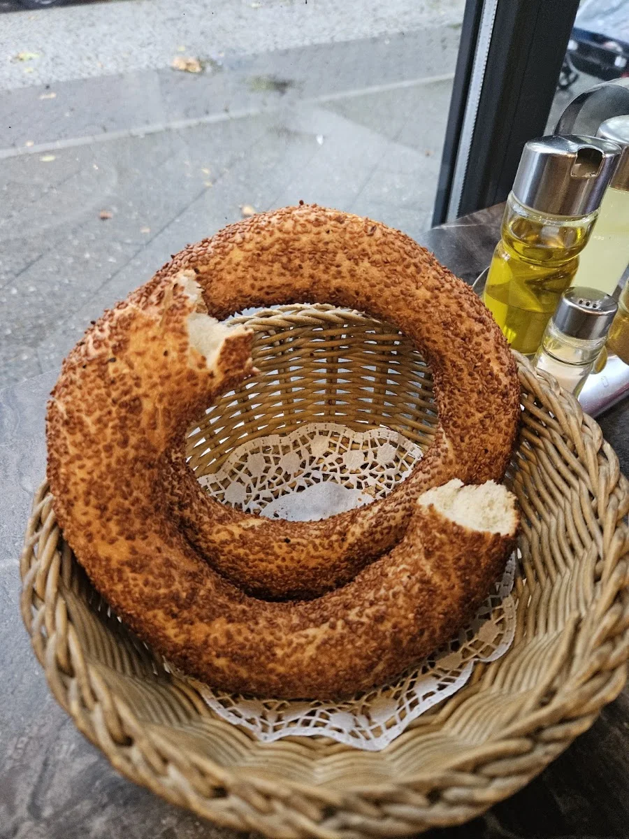 Alsancak Simit Sarayi – Simit in Berlin