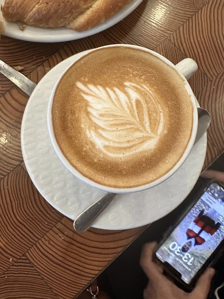 Alsancak Simit Sarayi – Cappuccino in Berlin