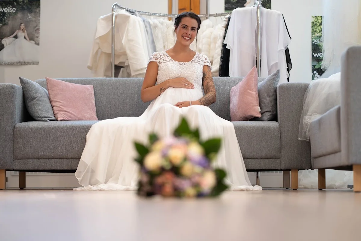 Amazing Brautmoden GmbH – Braut in Höhenkirchen-Siegertsbrunn, Bayern