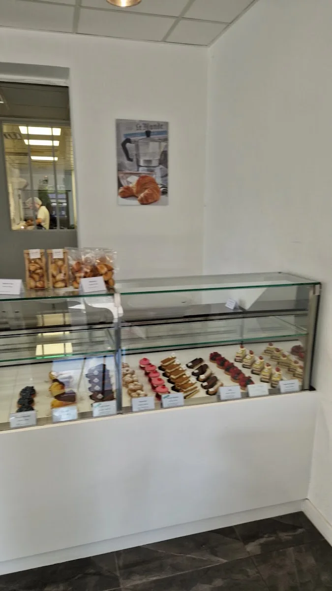 Patisserie JADORE Sibenaler – Schokoladengeschäft in Garbsen, Niedersachsen