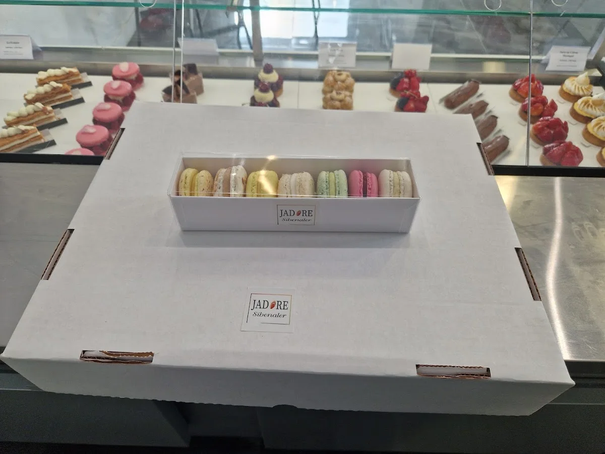 Patisserie JADORE Sibenaler – Essen und Trinken in Garbsen, Niedersachsen