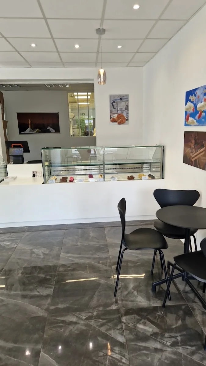 Patisserie JADORE Sibenaler – Atmosphäre in Garbsen, Niedersachsen