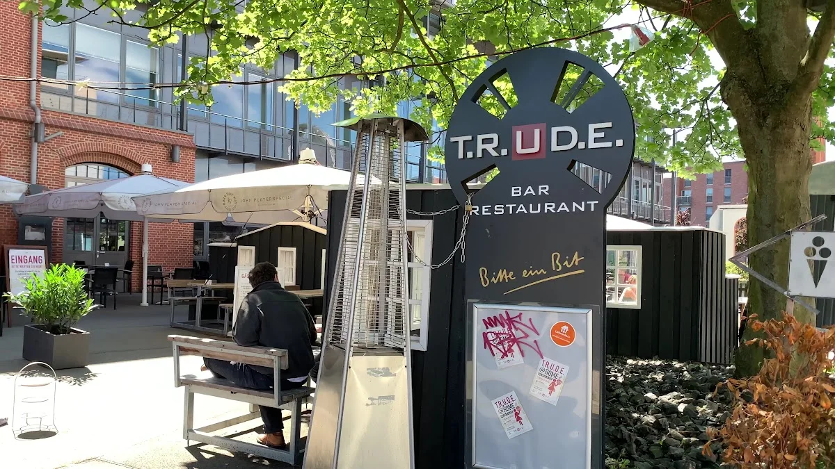 T.R.U.D.E. – Restaurant in Hamburg