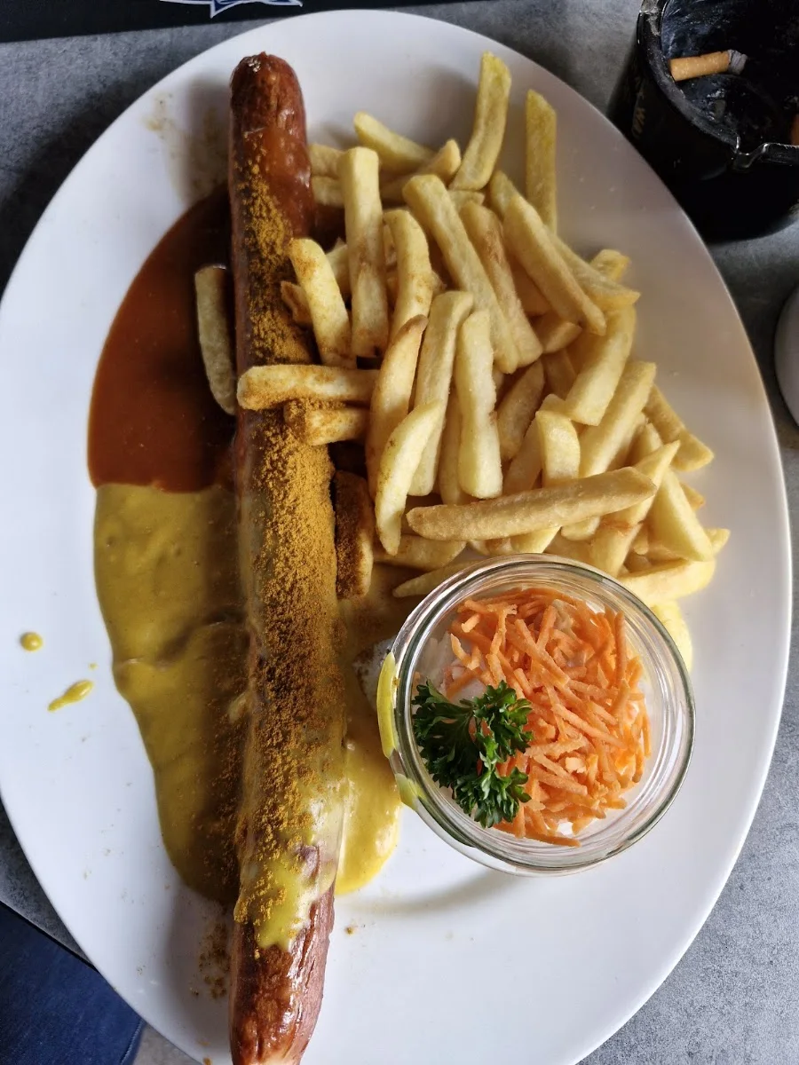T.R.U.D.E. – Bratwurst in Hamburg