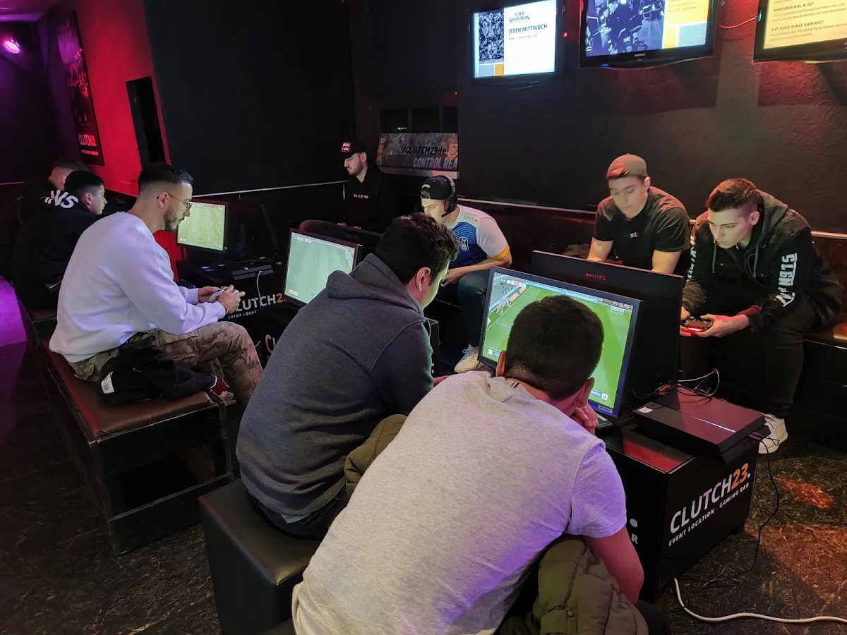 DAS CLUTCH - Gaming Bar & Social Space – Atmosphäre in Fellbach, Baden-Württemberg