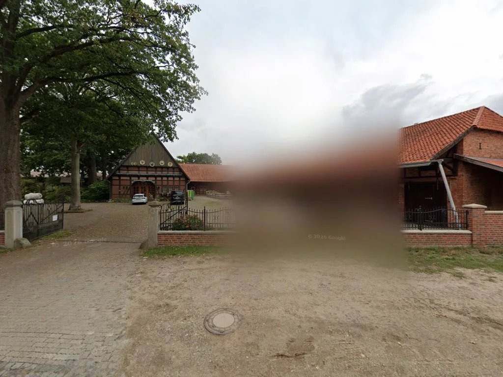 Meyer's Hof – Street View & 360°-Fotos in Burgdorf, Niedersachsen