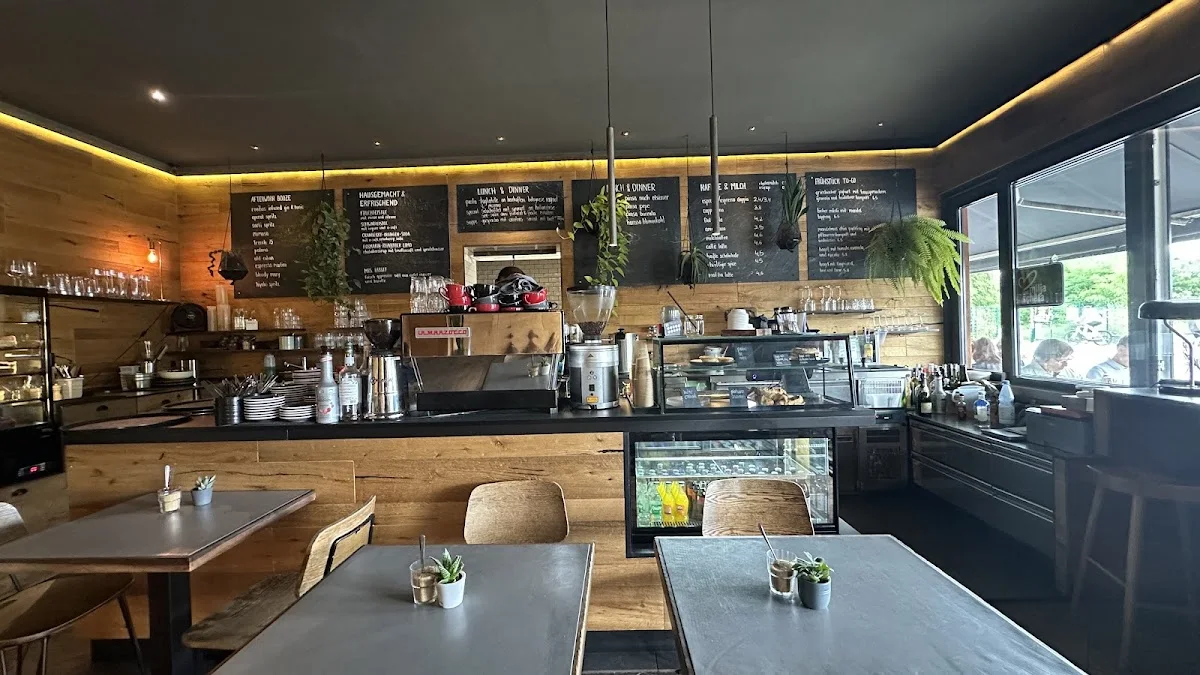 Milja & Schäfa – Atmosphäre in Berlin