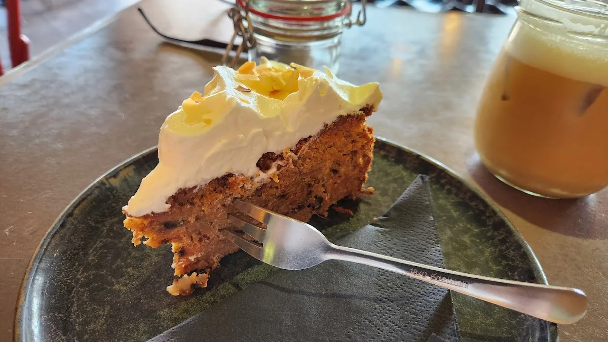 Milja & Schäfa – Rüeblitorte in Berlin